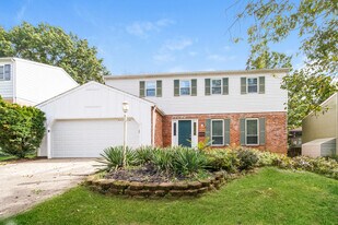 7172 Grantham Way in Cincinnati, OH - Building Photo