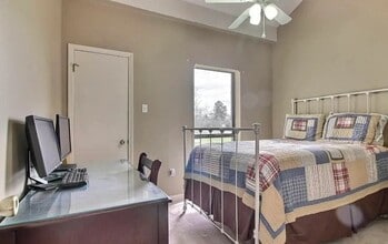 8024 Picardy Ave in Baton Rouge, LA - Foto de edificio - Building Photo