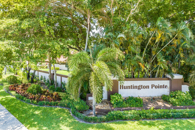 Huntington Pointe in Delray Beach, FL - Building Photo - Building Photo