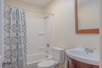 2126 Rickert St in Fairbanks, AK - Building Photo - Building Photo