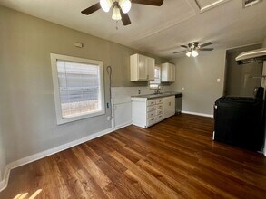 2602 Amherst St in Lubbock, TX - Building Photo - Building Photo