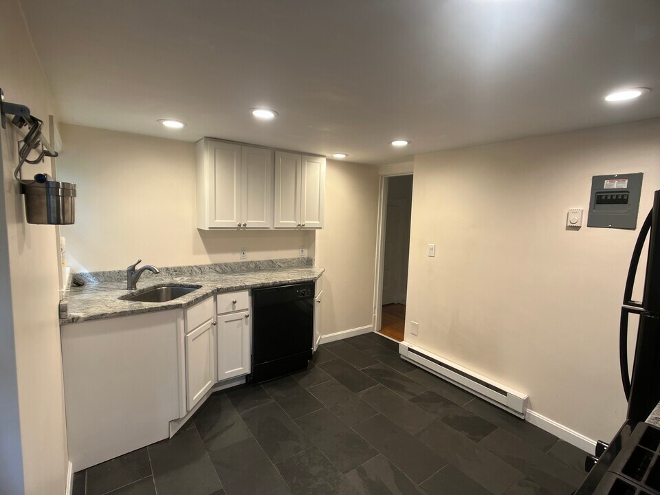 60 Rockwood St in Boston, MA - Building Photo