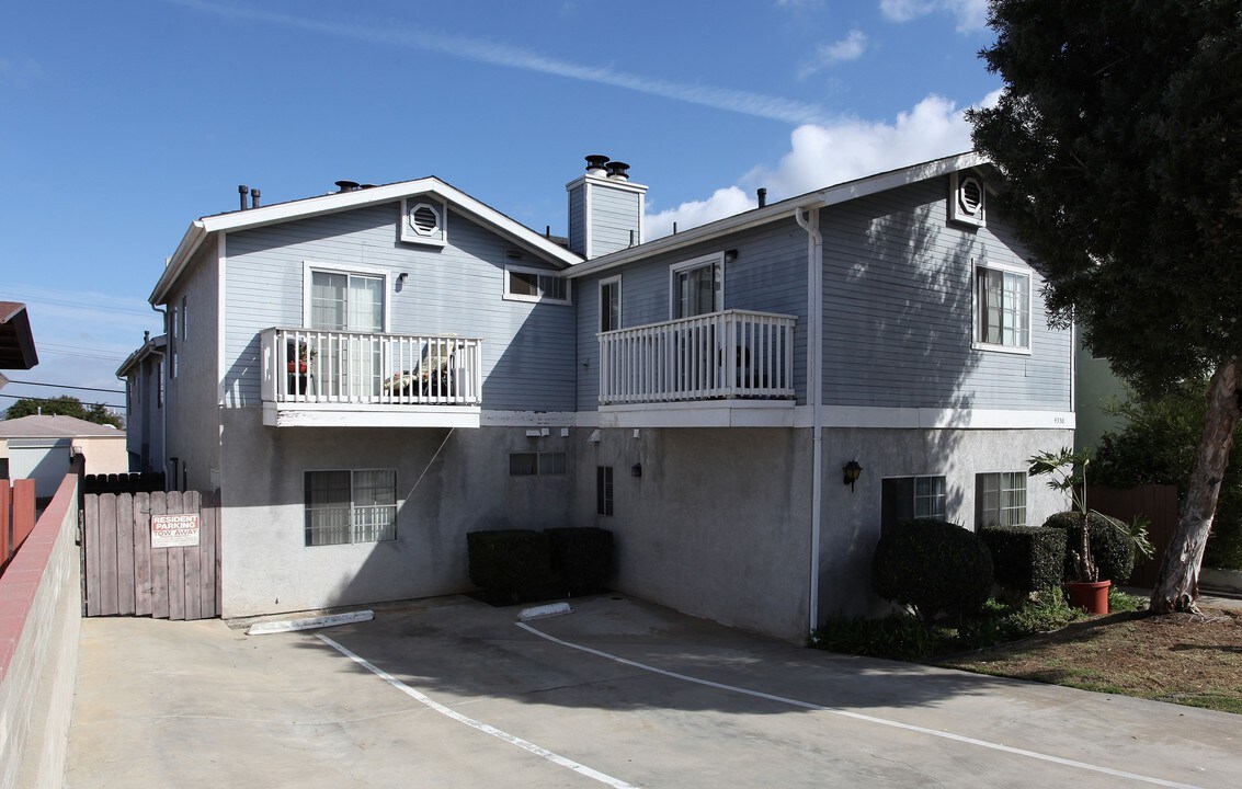 4350 Mentone St in San Diego, CA - Building Photo