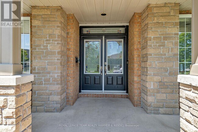 24 Tierney Dr in Ottawa, ON - Building Photo - Building Photo