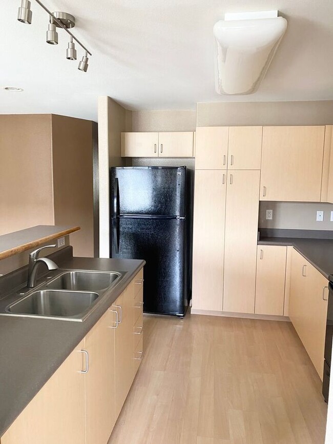 95-1095-1095 Koolani Dr in Mililani, HI - Building Photo - Building Photo