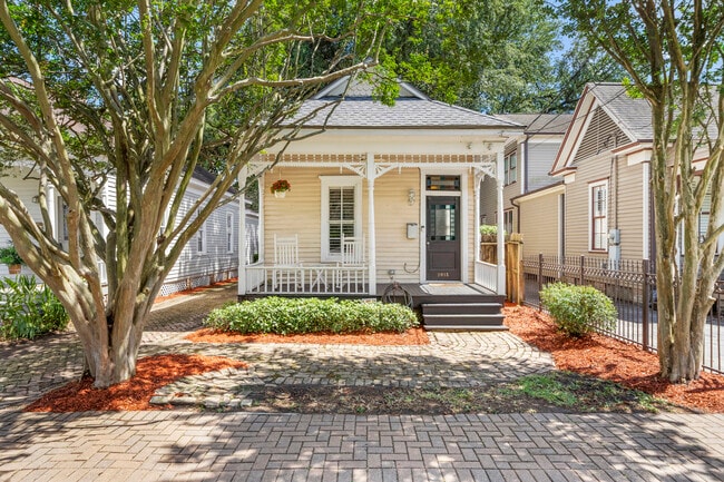 property at 2013 Decatur St