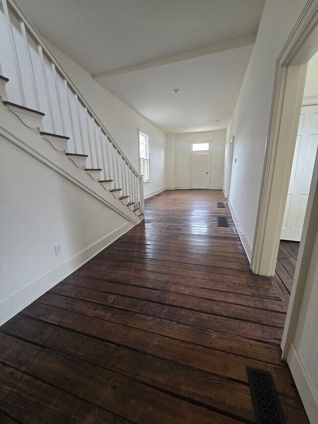 302 Wilkinson St in Frankfort, KY - Building Photo - Building Photo