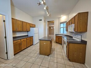 9718 W Purdue Ave in Peoria, AZ - Building Photo - Building Photo