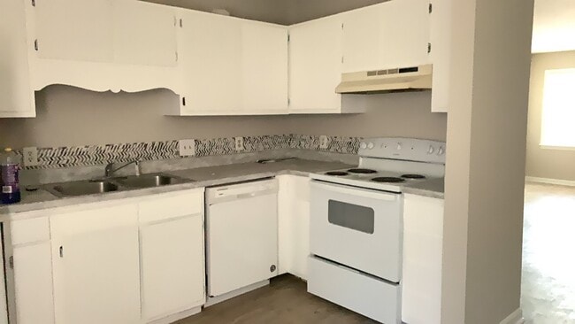 4541 Tarpon Bay Rd in Myrtle Beach, SC - Building Photo - Building Photo