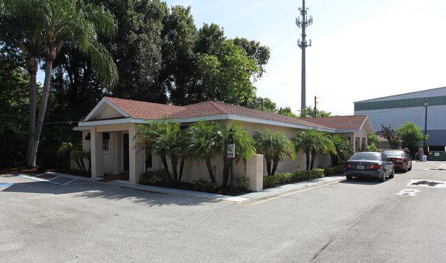 Villas of Legends Field South in Tampa, FL - Foto de edificio - Building Photo