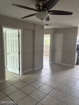 4923 Vincennes Ct in Cape Coral, FL - Building Photo