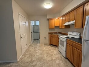 553 11th St NE in East Wenatchee, WA - Building Photo - Building Photo