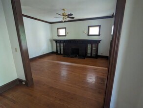 6215 S Eberhart Ave, Unit 2 in Chicago, IL - Building Photo - Building Photo