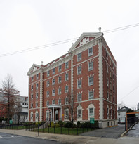 Kings Court Apartments