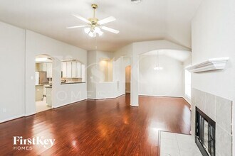 12307 Thoreau Dr in Montgomery, TX - Building Photo - Building Photo