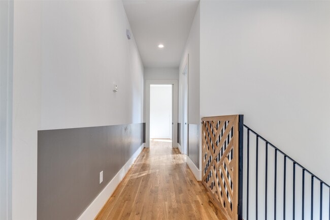 property at 709 E 13th St