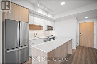 4235 Confederation Pkwy in Mississauga, ON - Building Photo - Building Photo