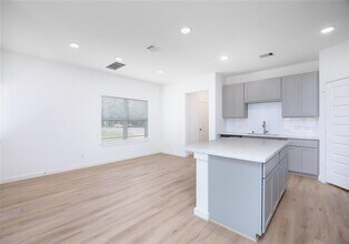 1956 Longmire Rd in Conroe, TX - Building Photo - Building Photo
