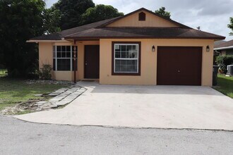 10066 Boynton Pl Cir in Boynton Beach, FL - Foto de edificio - Building Photo