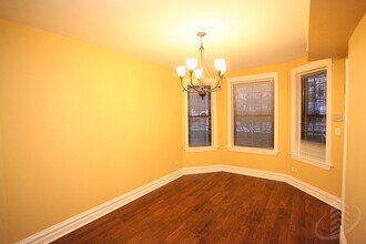 1324 N Bosworth Ave, Unit 1F in Chicago, IL - Foto de edificio - Building Photo