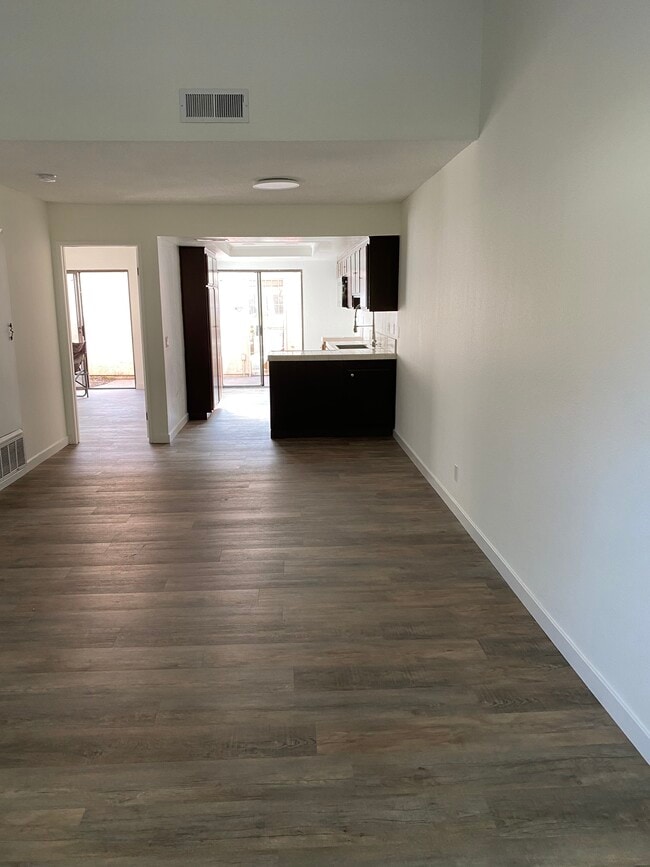 10417 Hayford St in Bellflower, CA - Building Photo - Building Photo