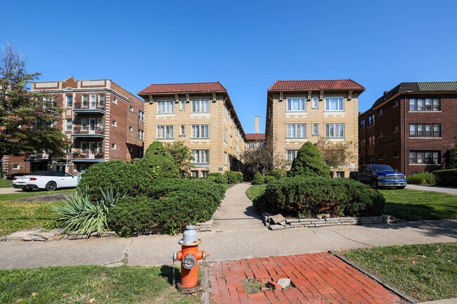 Lakeview in Cleveland Heights, OH - Foto de edificio - Building Photo