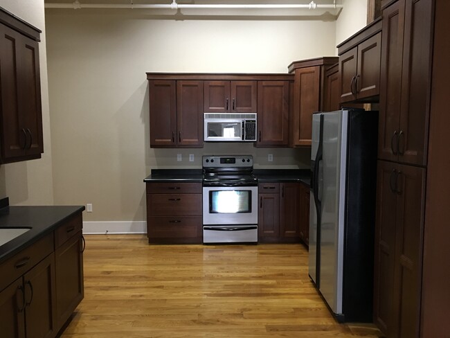 501 Sycamore St in Waterloo, IA - Building Photo - Building Photo