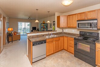 Foxmoor Apartments in Sioux Falls, SD - Building Photo - Interior Photo