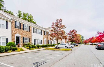 21 Edgebrook Cir in Durham, NC - Building Photo - Building Photo