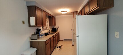 2737 Alder Creek Dr S, Unit 2 in North Tonawanda, NY - Foto de edificio - Building Photo