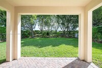 19282 Seneca Ave in Weston, FL - Foto de edificio - Building Photo