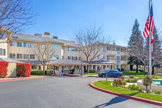 Columbus Estates in Bakersfield, CA - Building Photo - Primary Photo