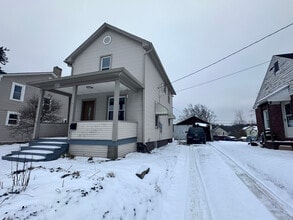 477 E Martin St in East Palestine, OH - Building Photo - Building Photo