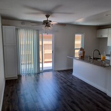 4901 Heil Ave in Huntington Beach, CA - Building Photo - Building Photo