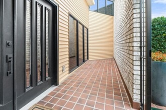 73 Doescher Dr in Harahan, LA - Foto de edificio - Building Photo