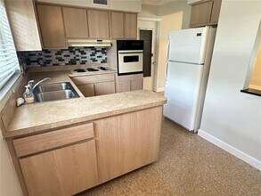 2025 Pine Ridge Dr in Clearwater, FL - Building Photo - Building Photo