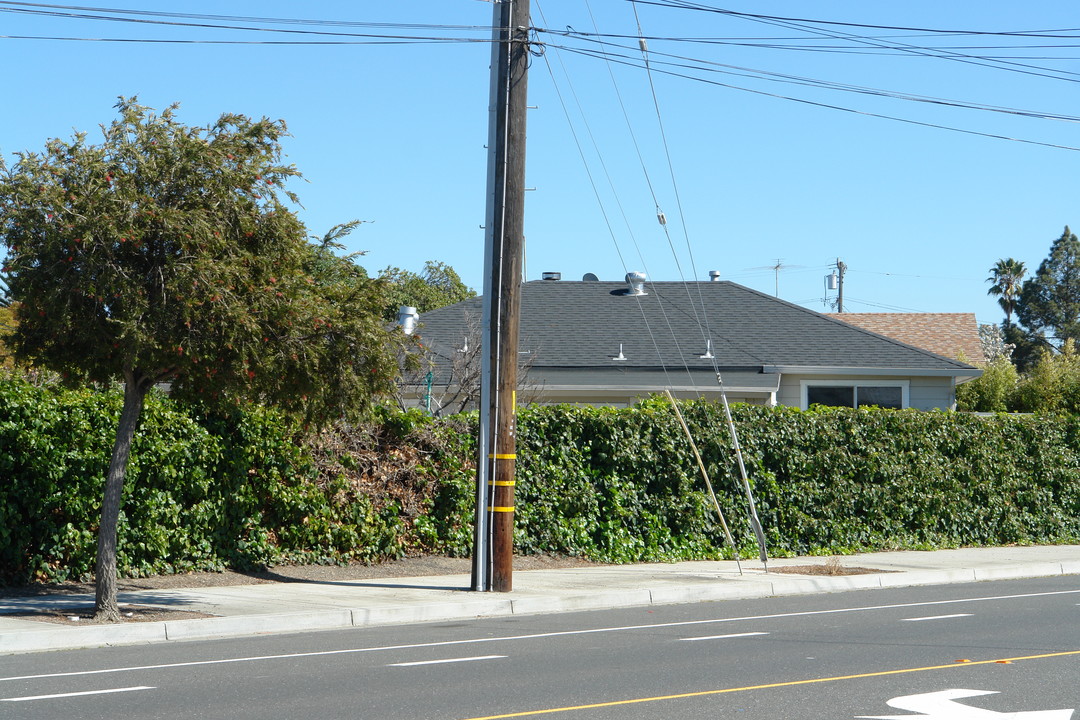 37237 Magnolia St in Newark, CA - Building Photo