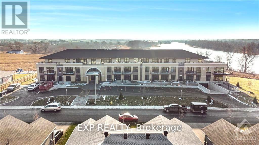 225-225 Johanna St in Mississippi Mills, ON - Building Photo