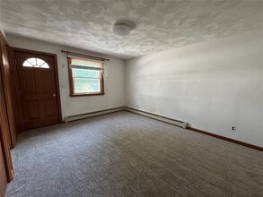 128 Hawthorne St in Vestal, NY - Building Photo - Building Photo