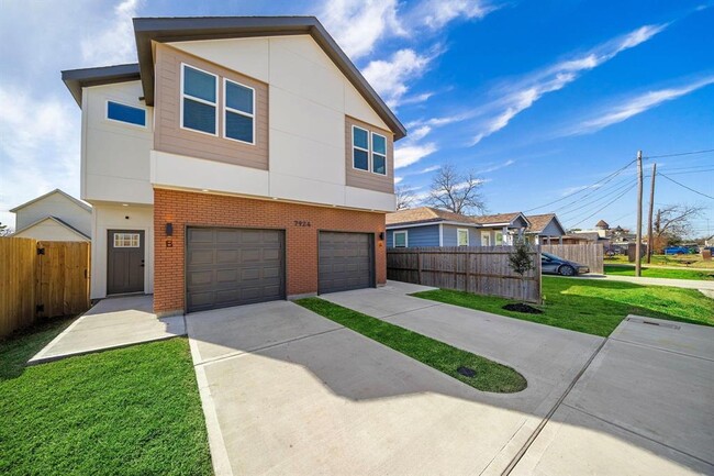 7924 Booker St in Houston, TX - Building Photo - Building Photo