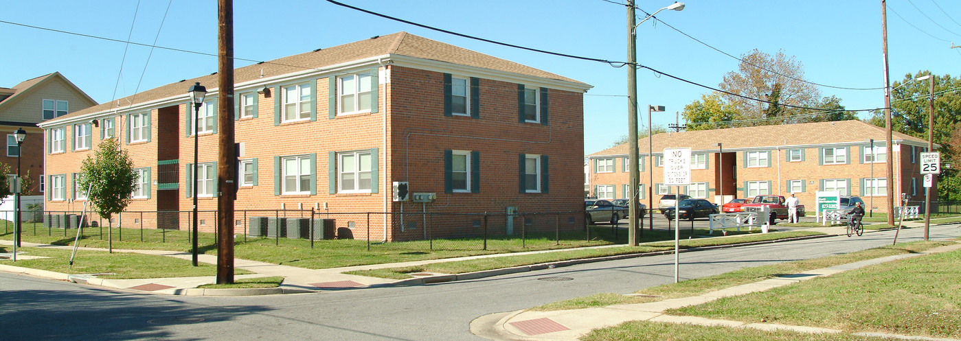 1507 Okeefe St in Norfolk, VA - Foto de edificio