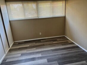 8420 Chalons Ct in Berkeley, MO - Building Photo - Building Photo