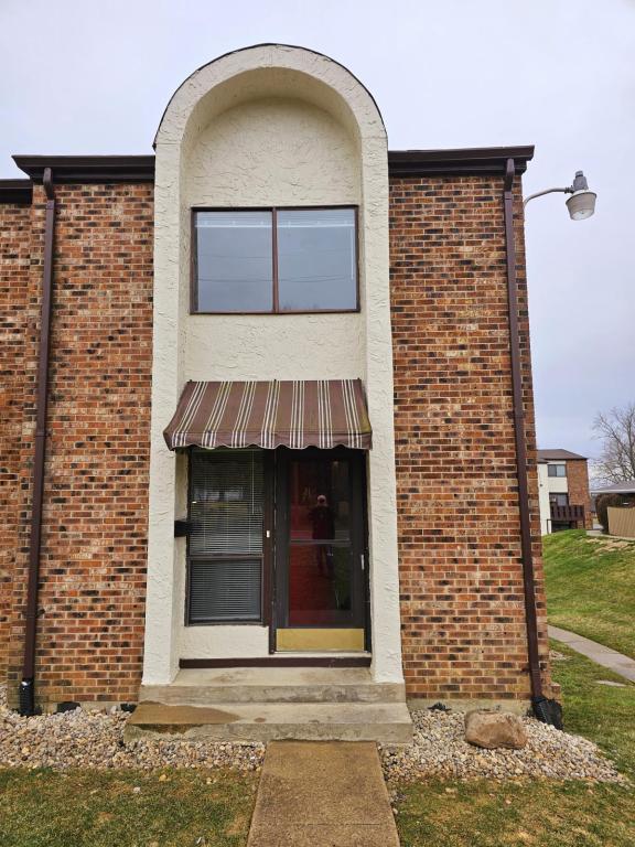 property at 613h Villa Rd