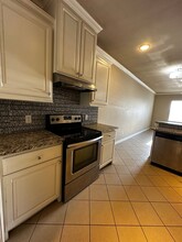 225 S Fenton Ave in Tyler, TX - Foto de edificio - Building Photo