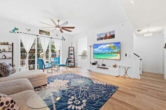 2001 Coral Heights Blvd in Oakland Park, FL - Building Photo - Building Photo