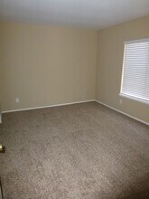 25314 Vía Saludo in Santa Clarita, CA - Building Photo - Building Photo