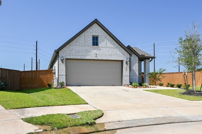 property at 3057 Pensacola Dr