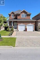 52 Arlington Dr in Georgina, ON - Building Photo