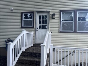 20 Amsterdam Ave in West Babylon, NY - Building Photo - Building Photo