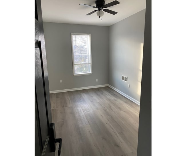 2800 The Alameda in Baltimore, MD - Building Photo - Building Photo